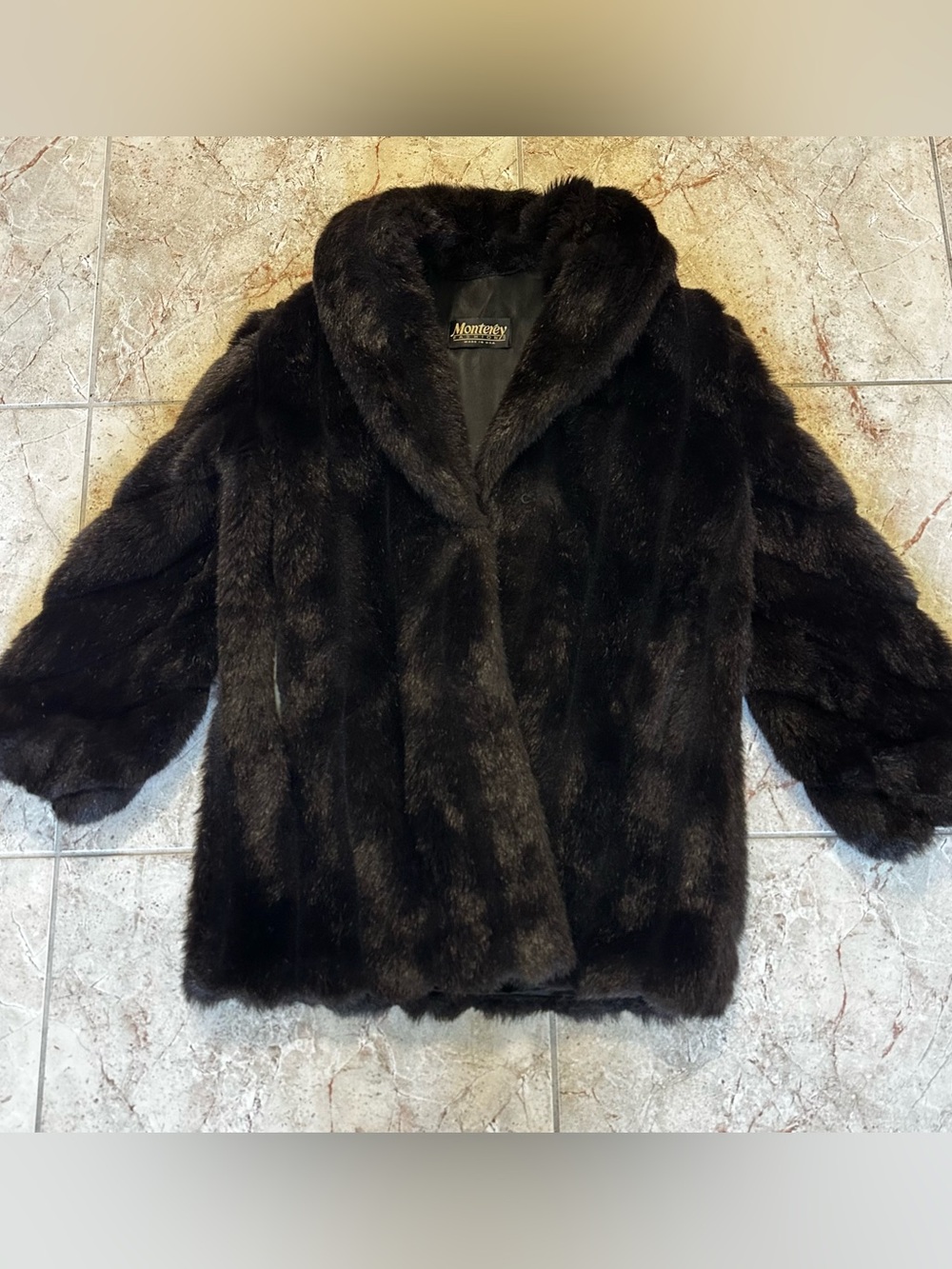 Vintage Monterey Fashions women’s dark brown faux fur coat size small.